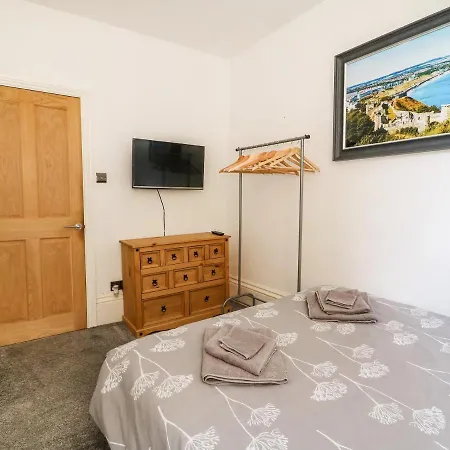 Located Centrally For Up To 4 Guests *